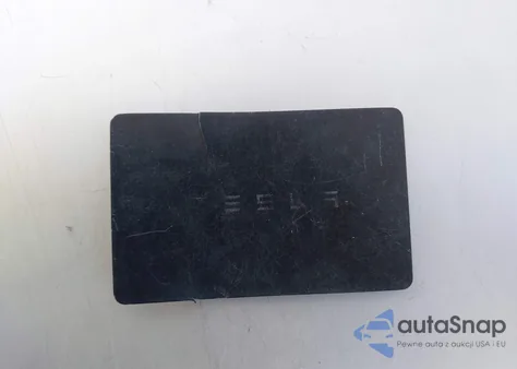 2022 Tesla Model Y Performance Dual Motor All-Wheel Drive z USA, uszkodzony, nr VIN 7SAYGDEF2NF518111